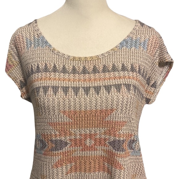 BLU PLANET Aztec print top - Picture 2 of 8